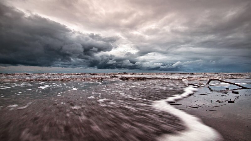 Stormy Ocean Waves — Dramatic