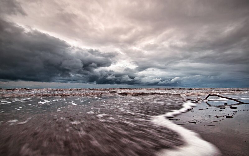 Stormy sea at the shore