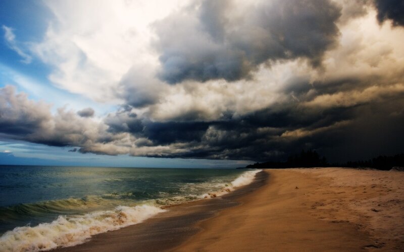 Stormy Sky over Beach — Blue, Dramatic