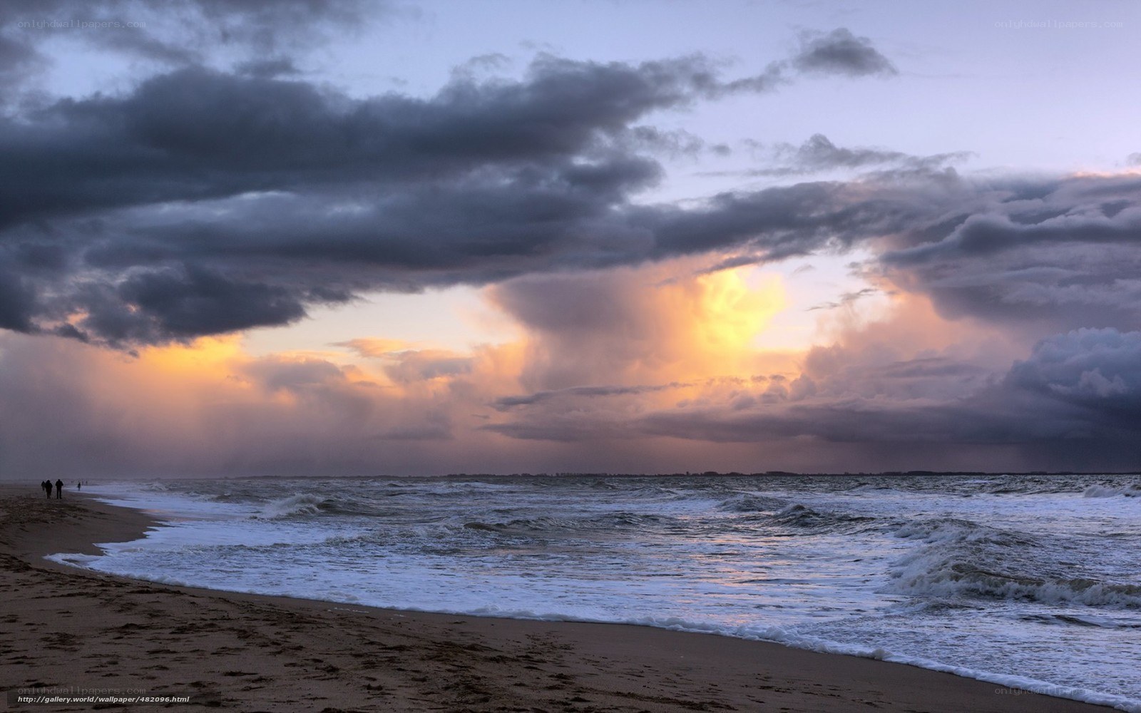 Stormy sunset at the beach