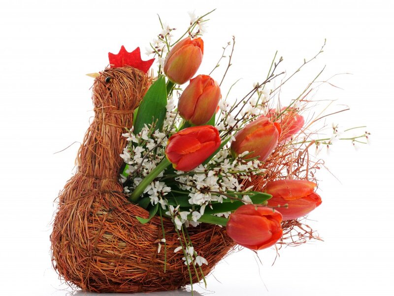 Straw Chicken with Flowers