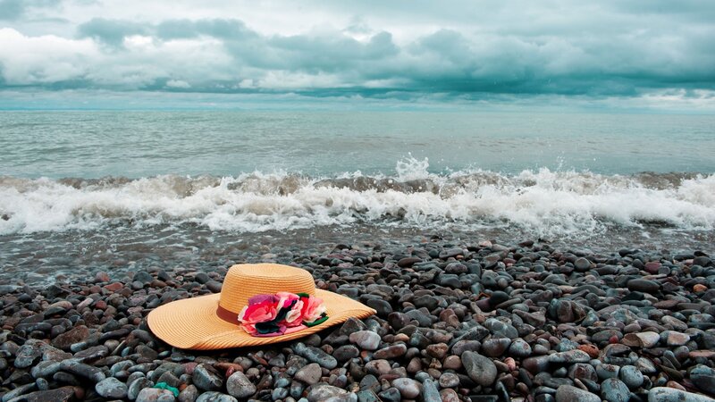 Straw Hat on Pebble Beach — Beige
