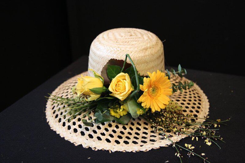 Straw Hat with Flowers — Yellow, Calm