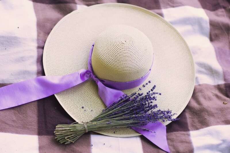 Straw Hat with Lavender — Purple
