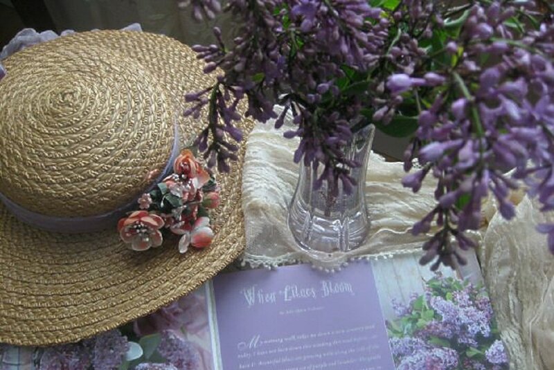 Straw Hat with Lilacs — Purple