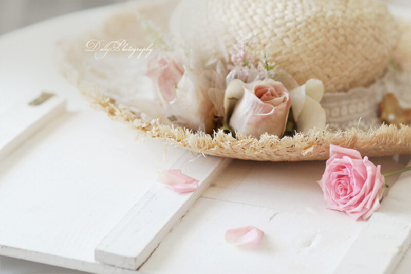Straw Hat with Roses — Pink