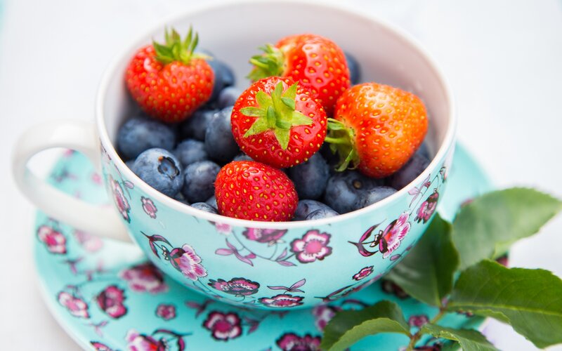 Strawberries and Blueberries — Blue, Calm
