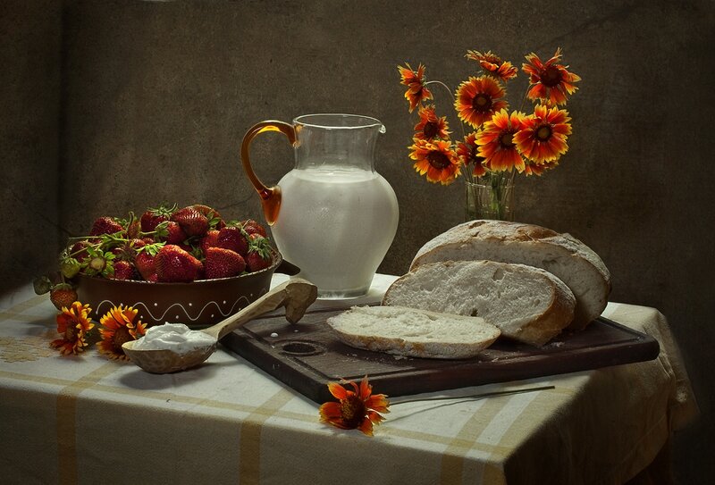Strawberries and Bread — Brown
