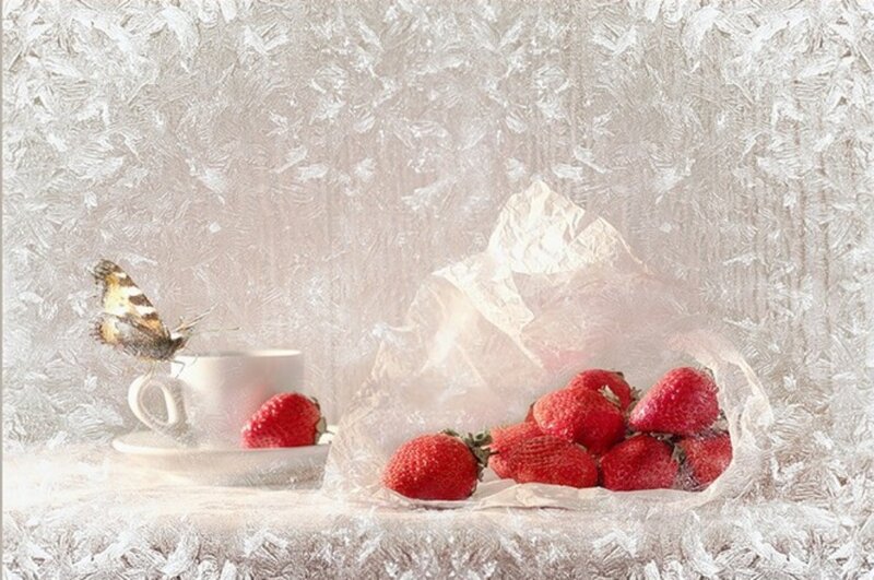 Strawberries and Butterfly — Red
