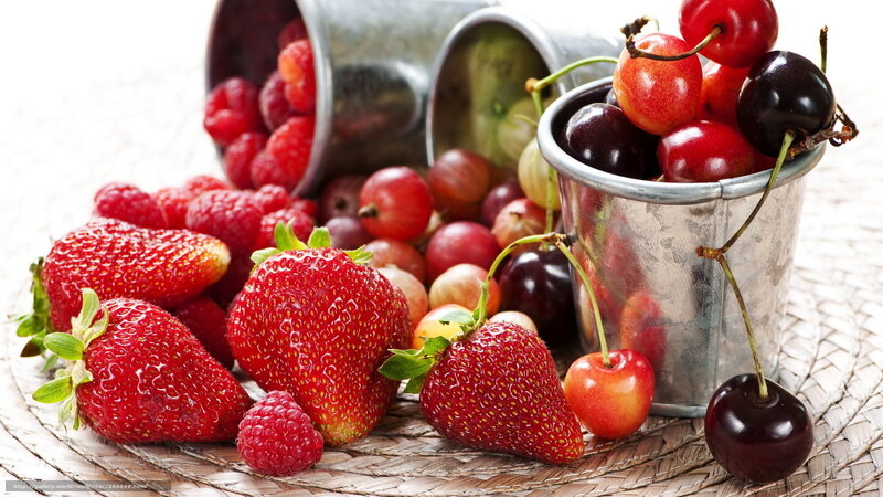 Strawberries and Cherries — Red, Fresh, Summer