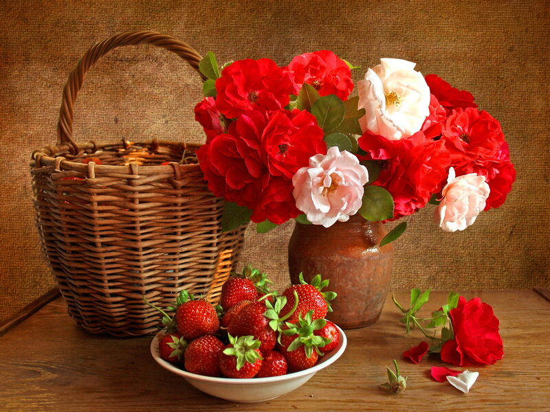 Strawberries and Roses — Red, Calm