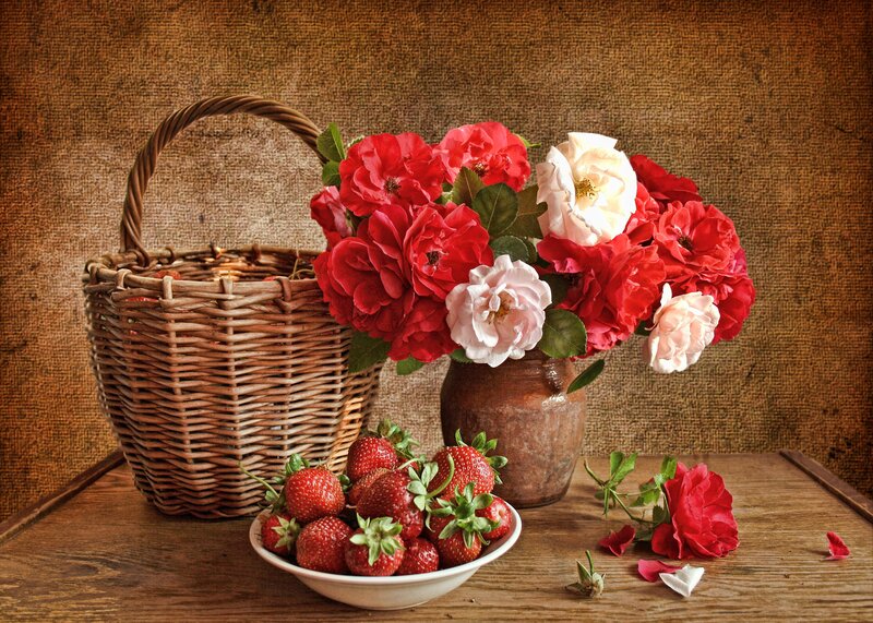 Strawberries and roses still life