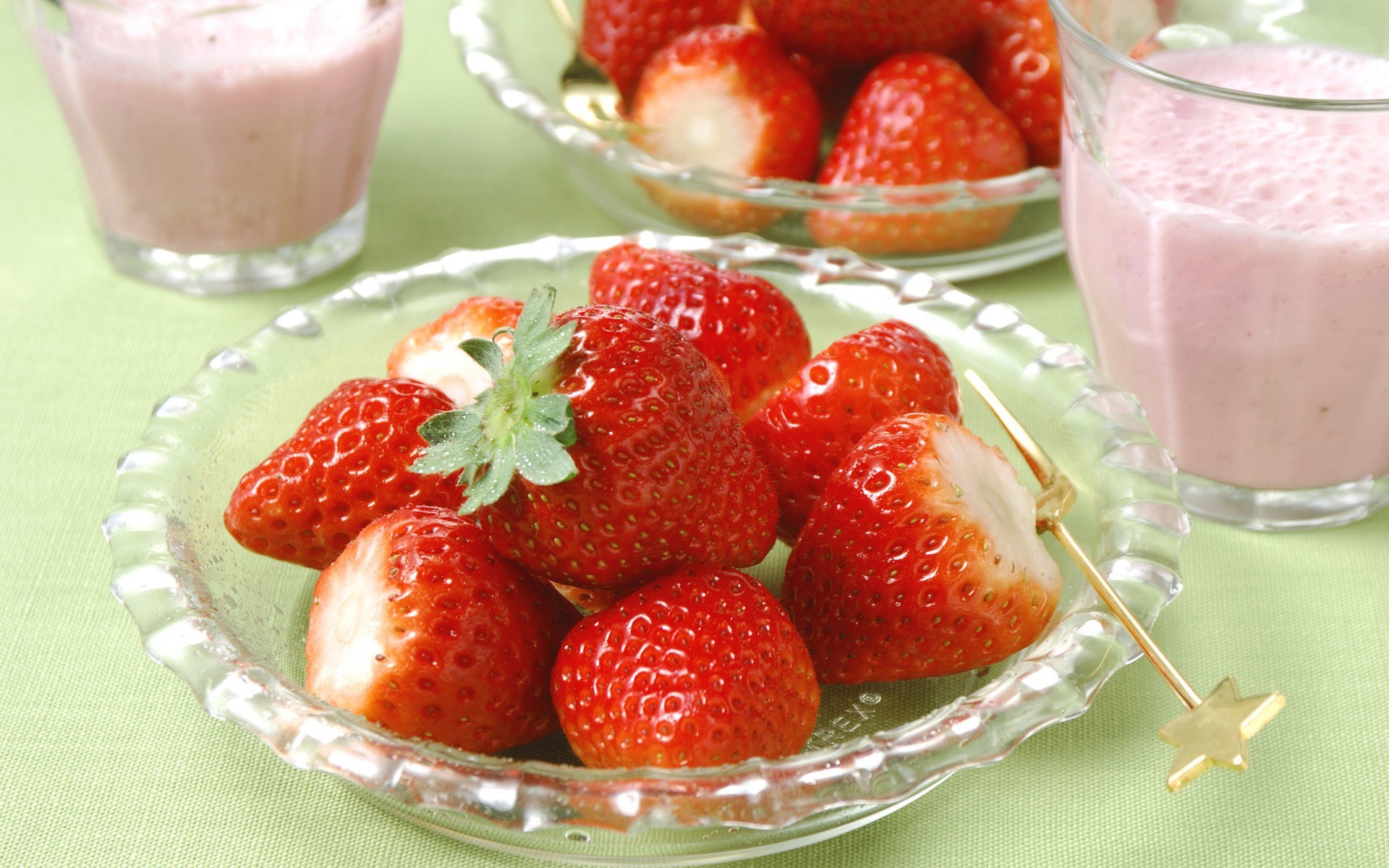 strawberries and smoothie