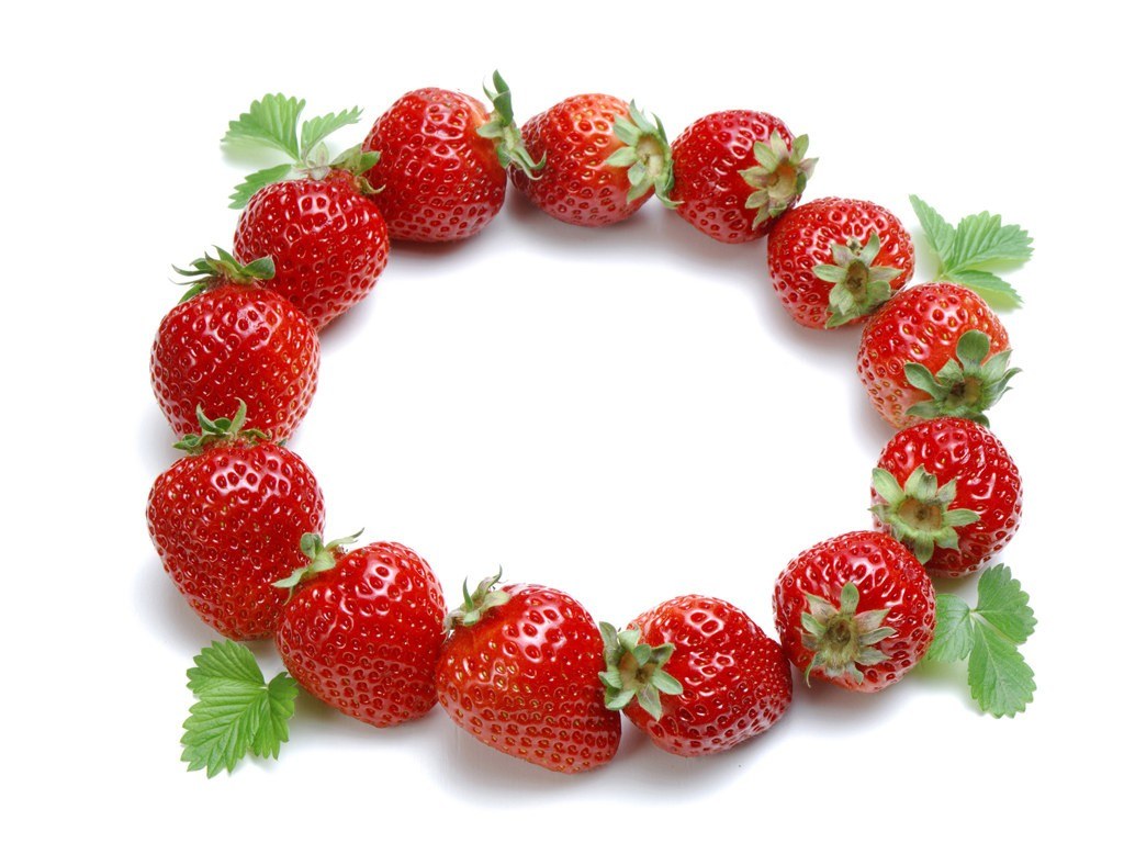 strawberries arranged in a circle