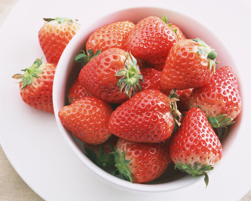 Strawberries in a Bowl — Red, Fresh
