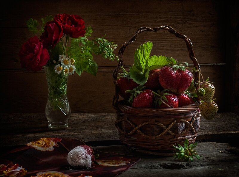 Strawberries in Basket — Red, Dramatic