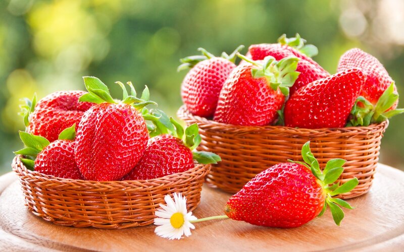 Strawberries in Baskets — Red, Serene