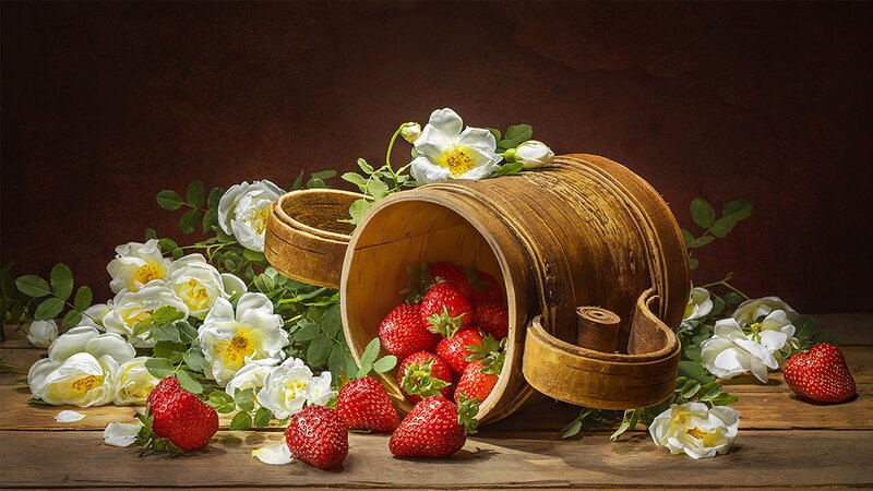Strawberries in Wooden Basket — Brown