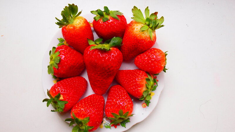 Strawberries on a Plate — Red, Fresh