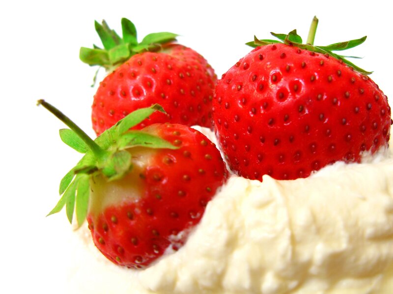 Strawberries on Cream — Red