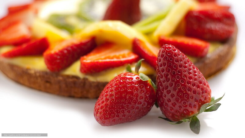 Strawberries on Fruit Tart — Red, Fresh, Photograph