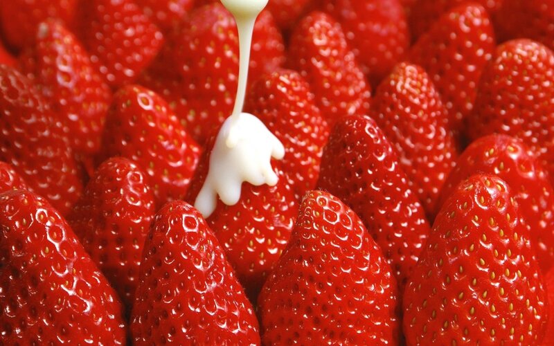strawberries with cream