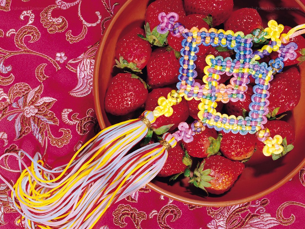 Strawberries with decorative knot