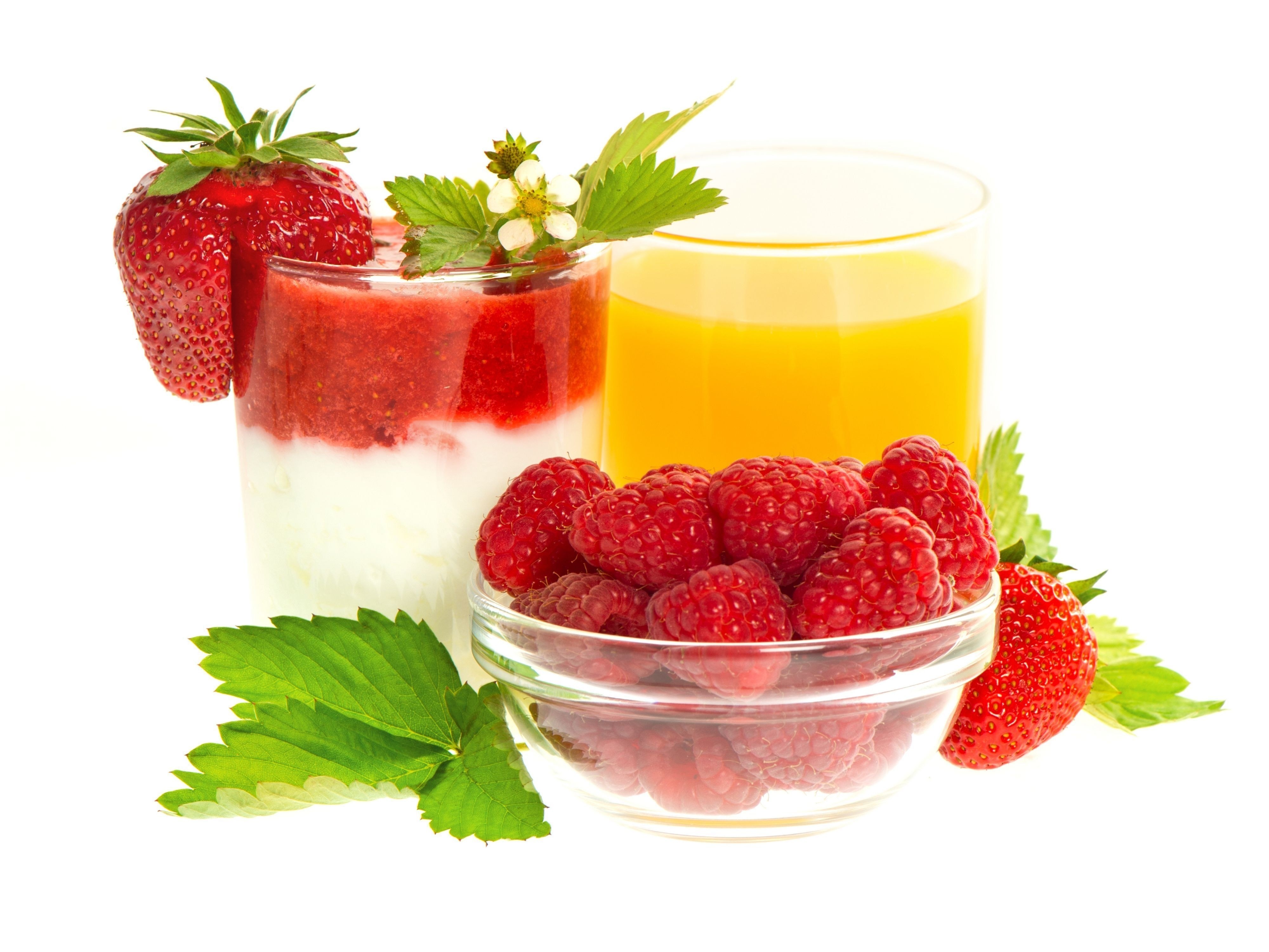 strawberry and raspberry drinks
