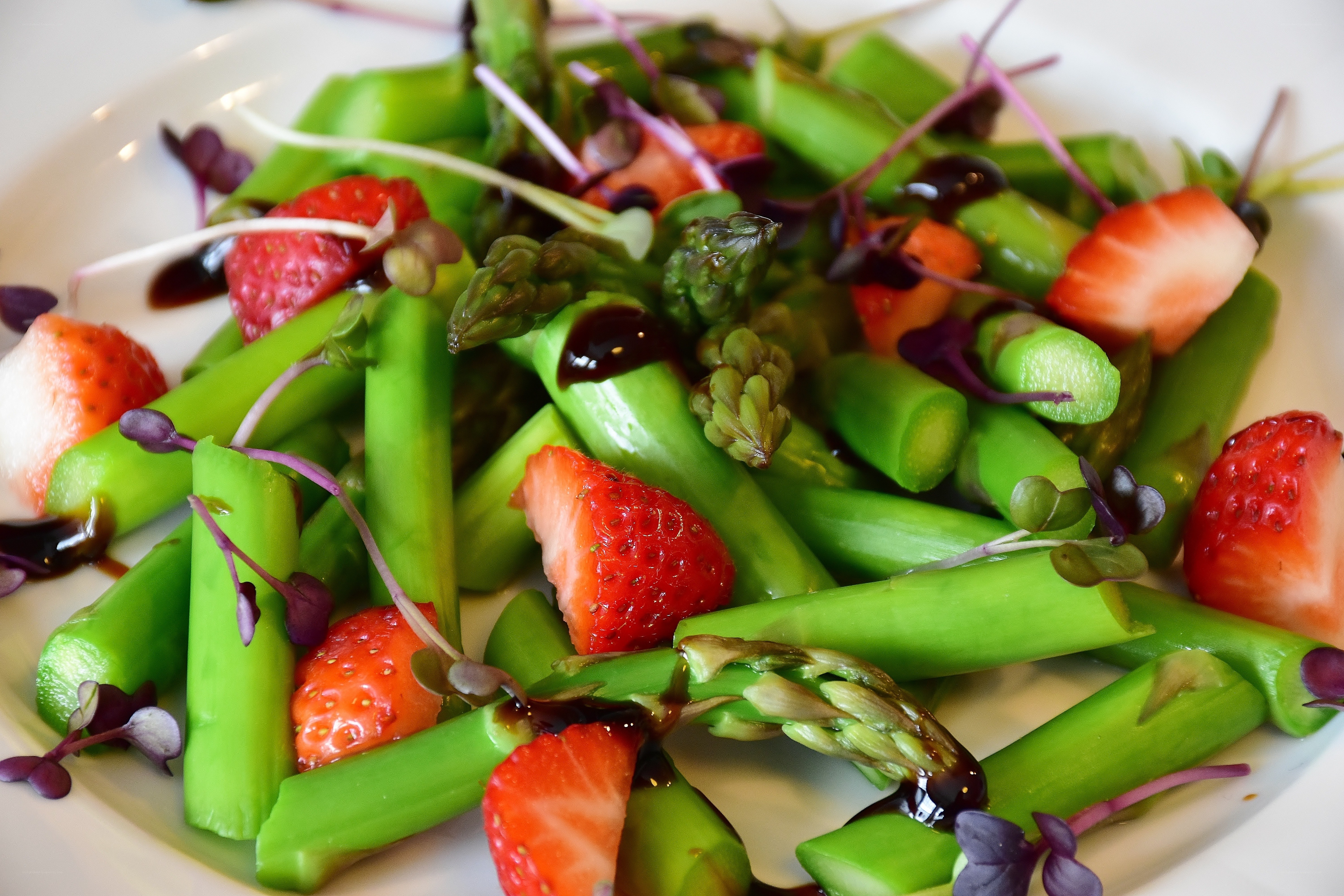strawberry asparagus salad