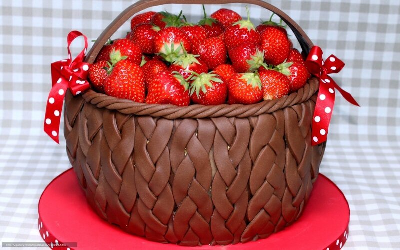 Strawberry Basket Cake — Brown, Festive