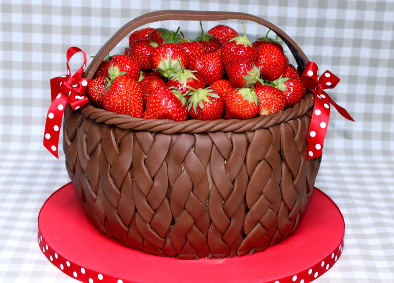 Strawberry Basket Cake — Red