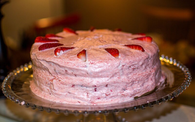 Strawberry Cake on Stand — Pink