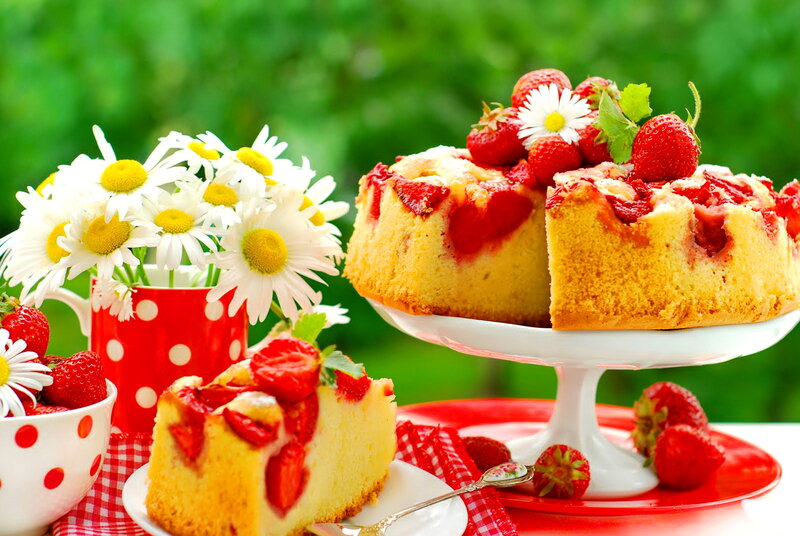 Strawberry Cake on Stand — Red