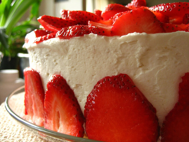 Strawberry Cake — Red
