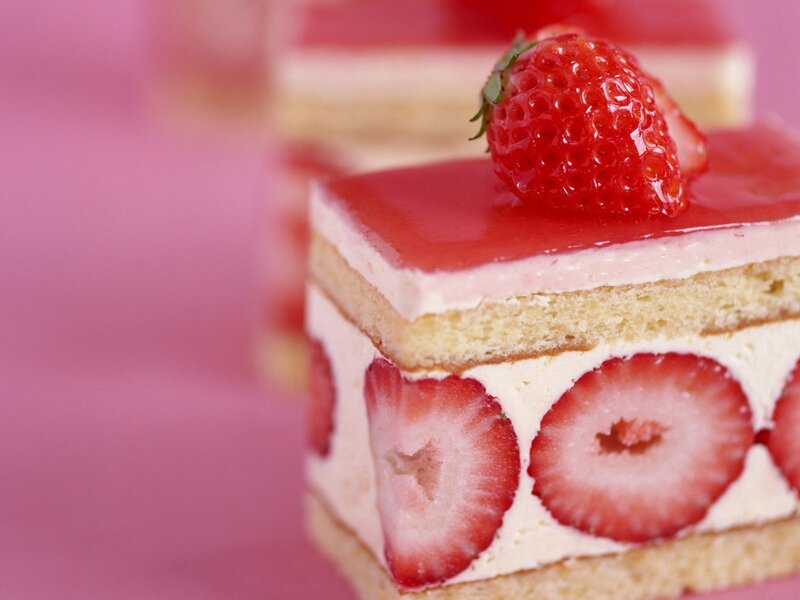 Strawberry cake slice