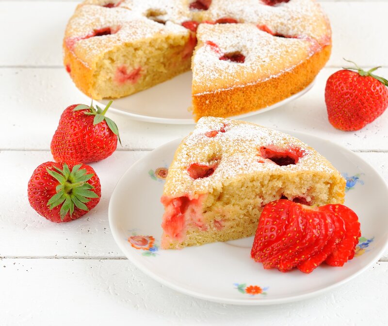 Strawberry Cake Slice — White