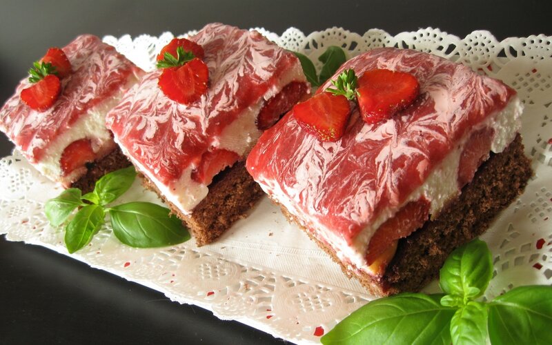 Strawberry Cake Slices — Red, Appetizing