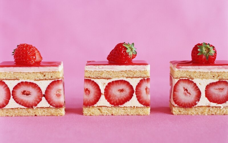 Strawberry cake slices