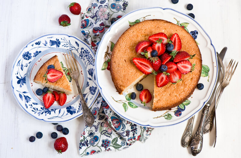 Strawberry Cake with Berries