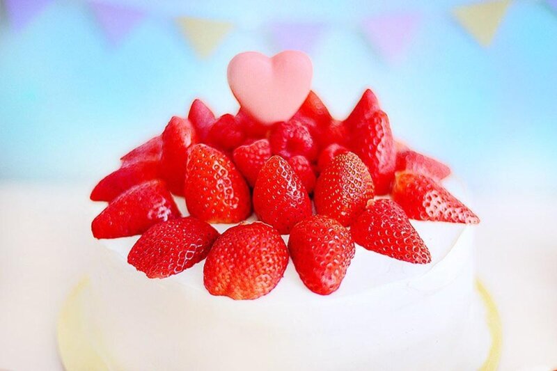 Strawberry Cake with Heart
