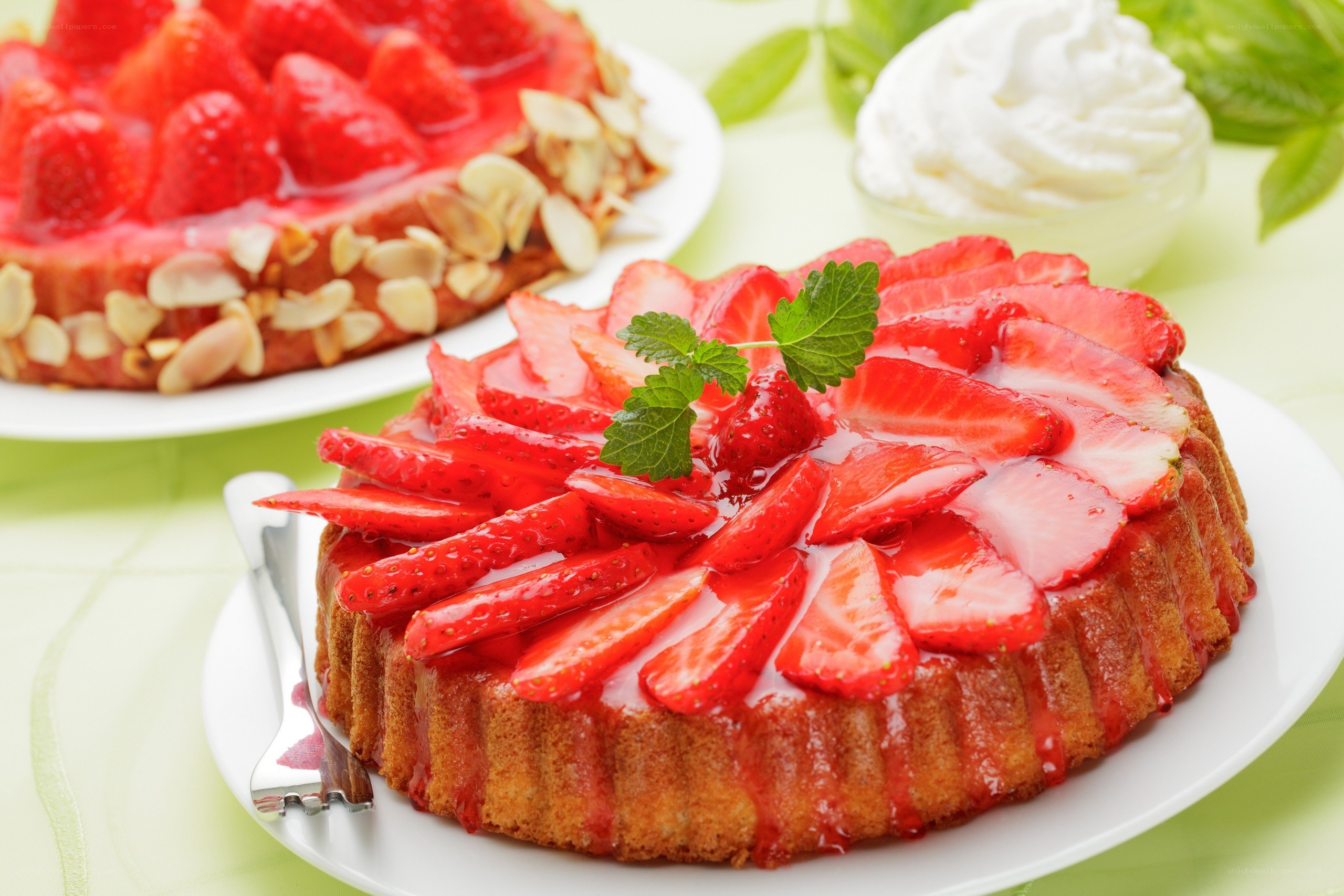 Strawberry cake with whipped cream