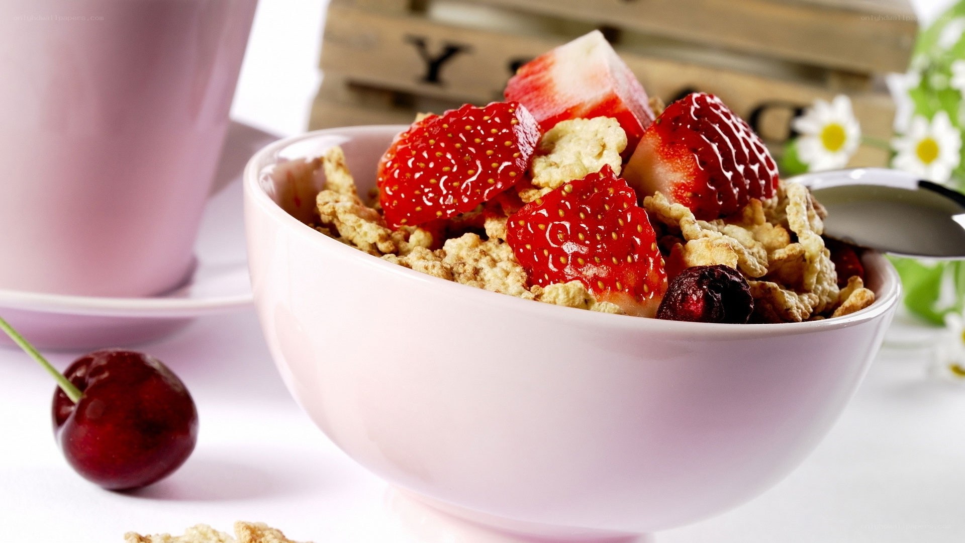 strawberry cereal breakfast