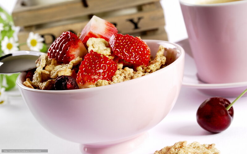 strawberry cereal breakfast
