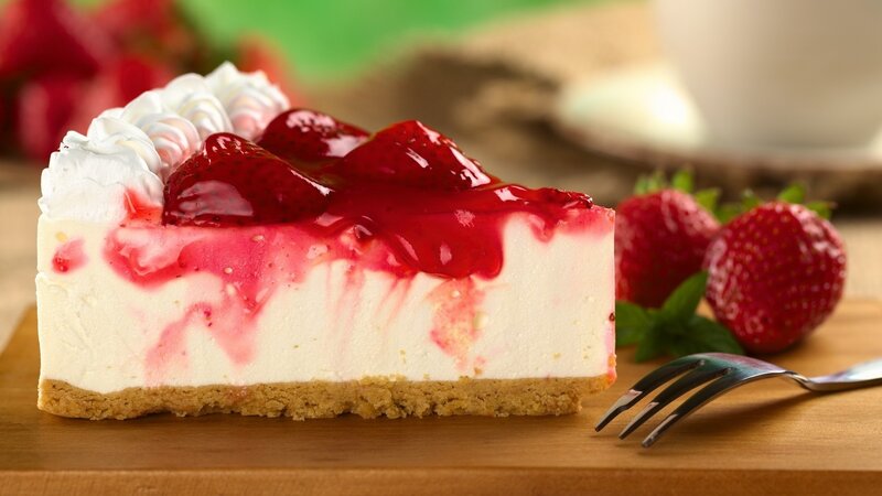 strawberry cheesecake slice
