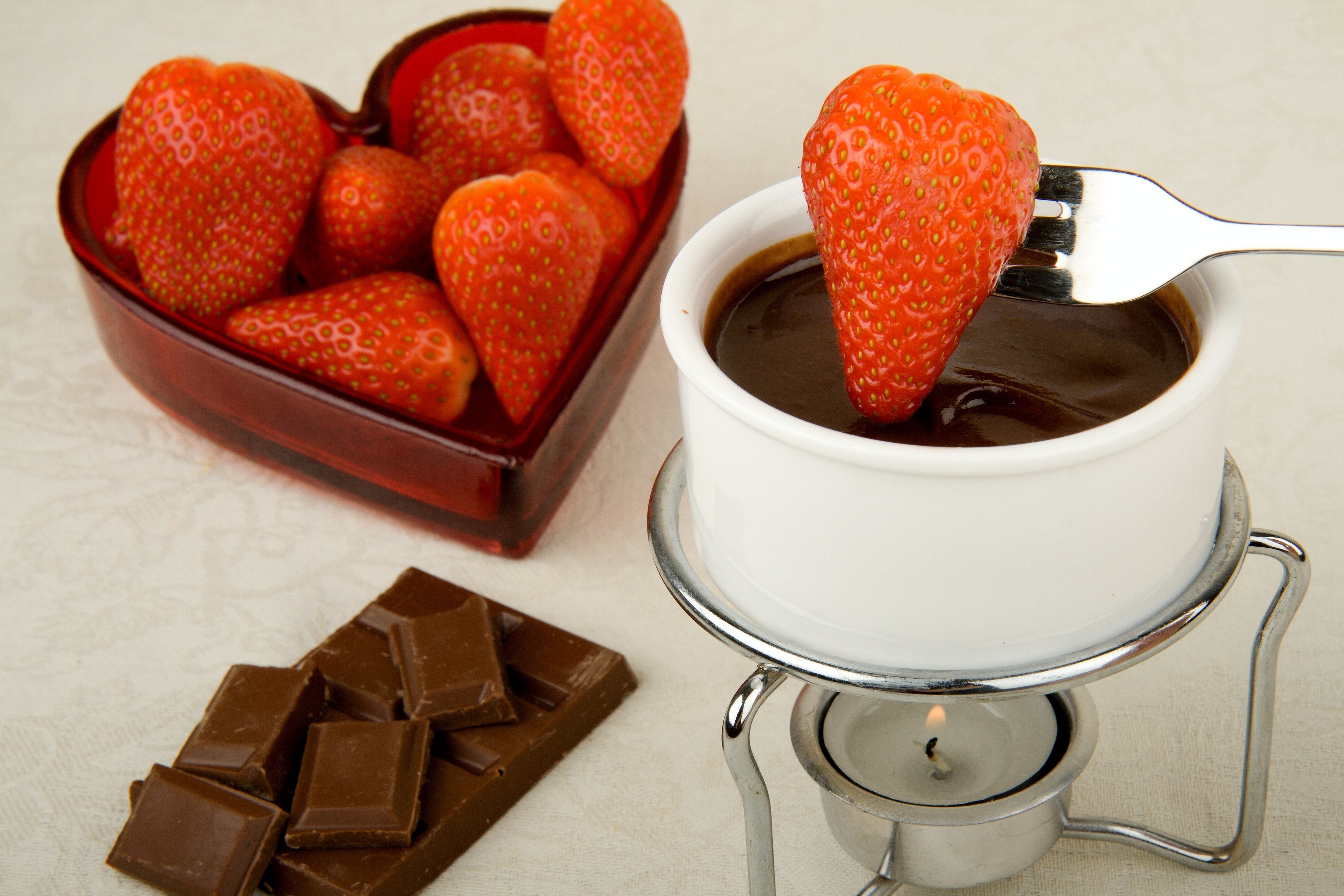 strawberry chocolate fondue