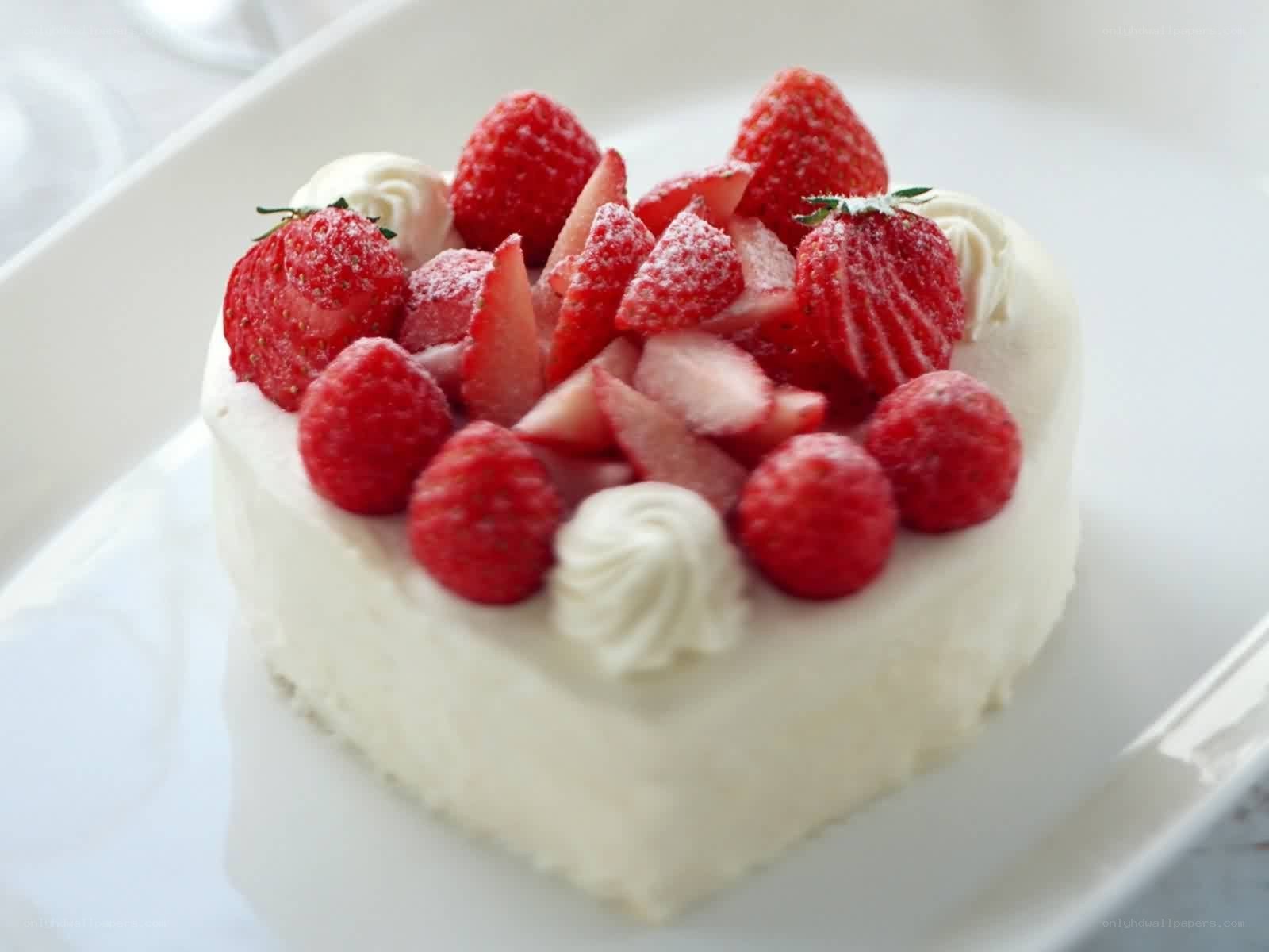 strawberry cream cake