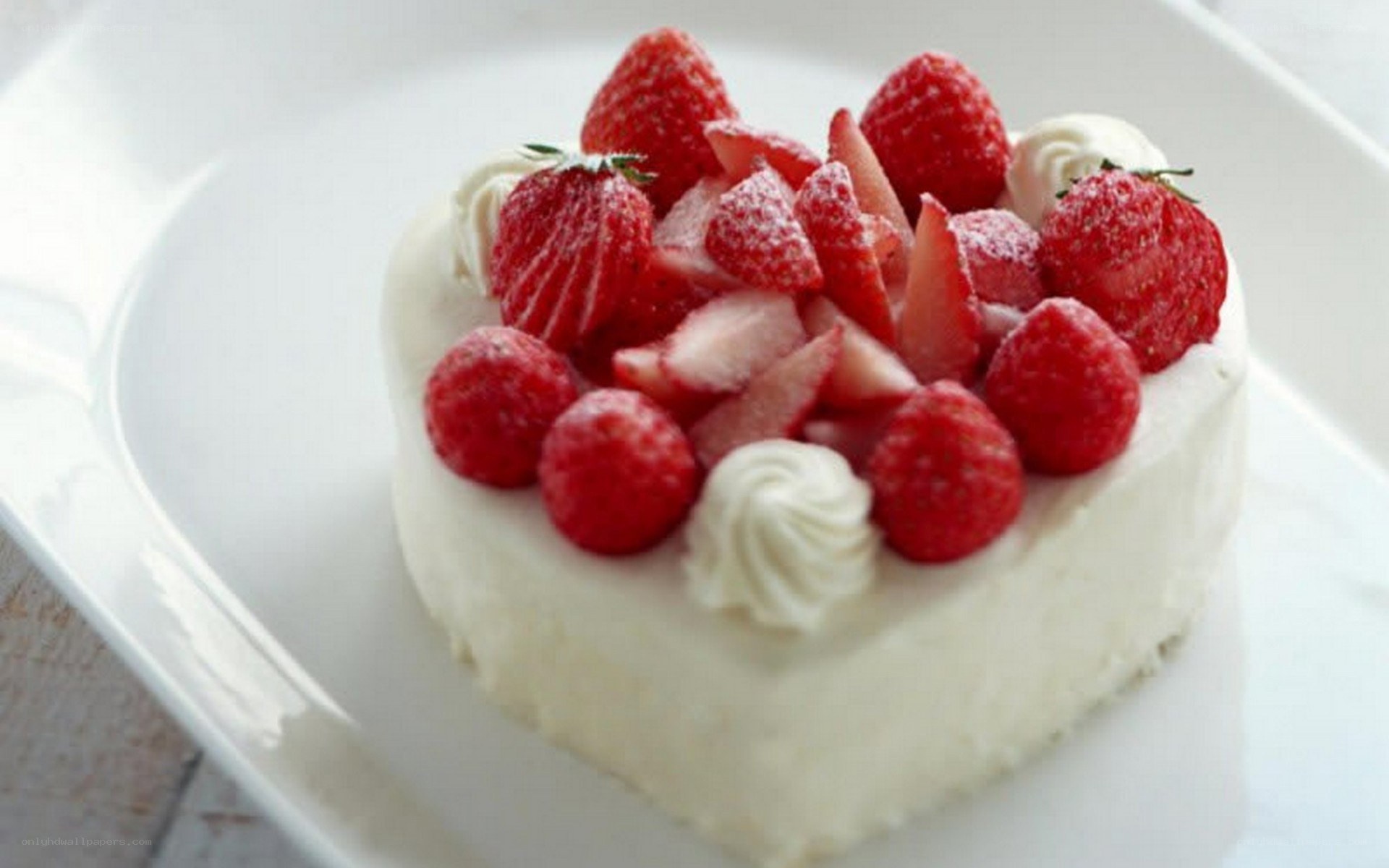 strawberry cream cake