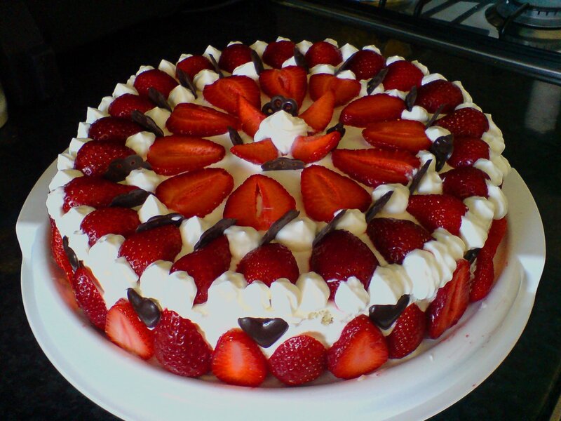 Strawberry Cream Cake — Red