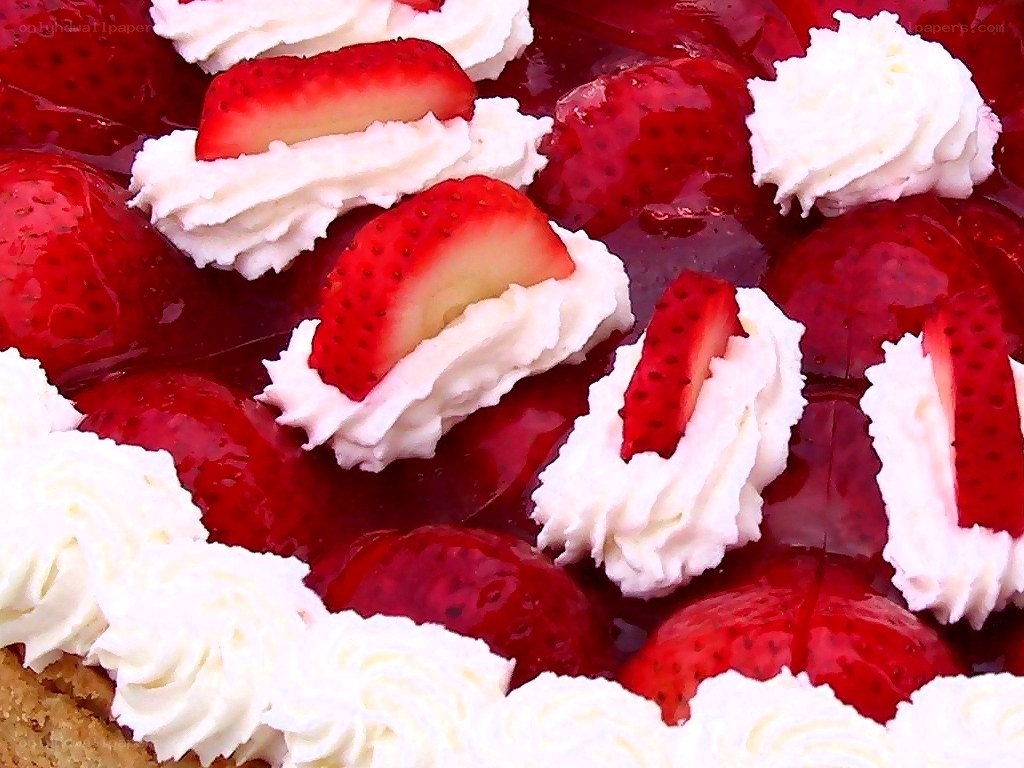 strawberry cream dessert