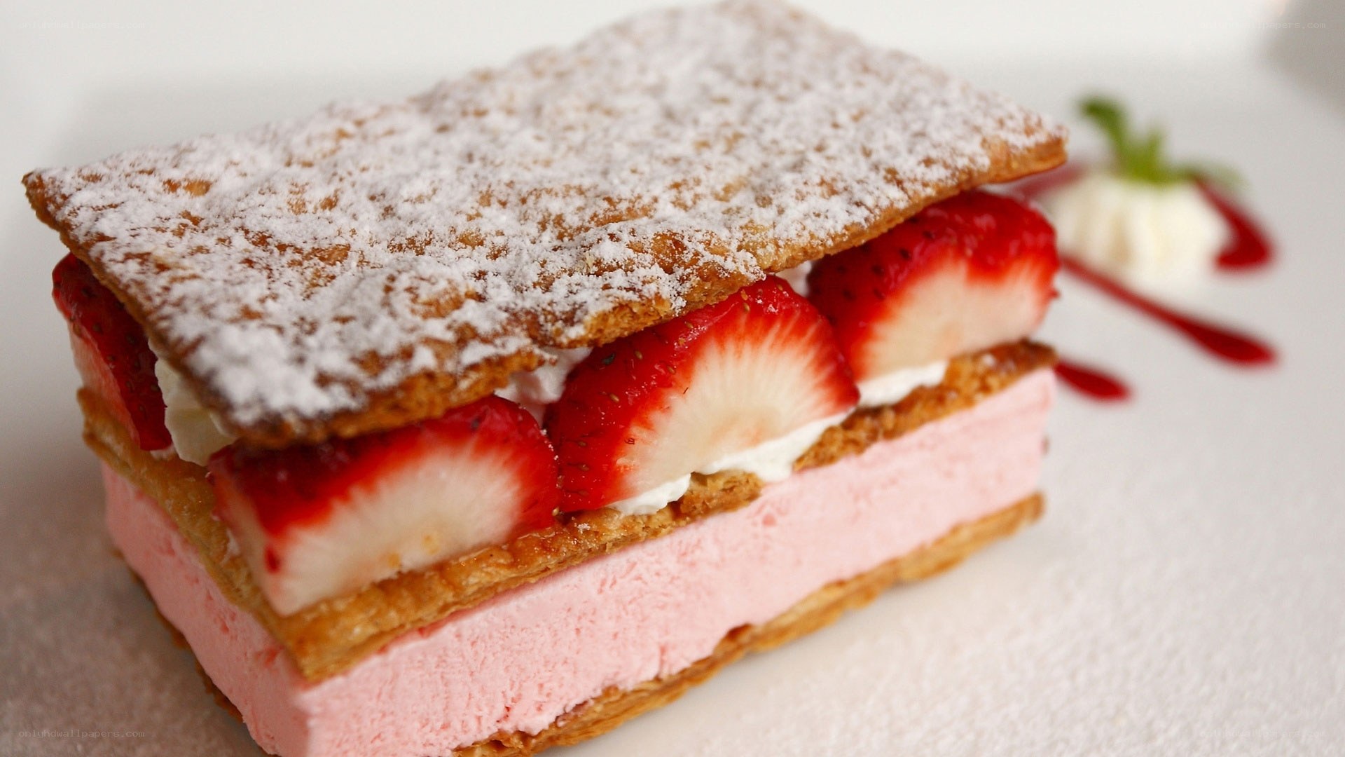 Strawberry cream dessert